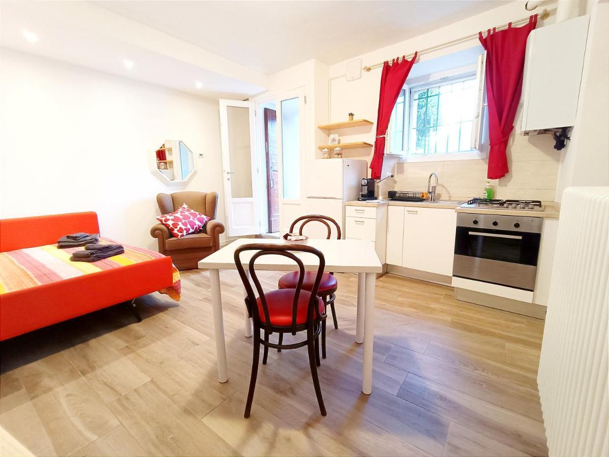 La Casa Del Barcaiolo Apartment Malgrate Luaran gambar